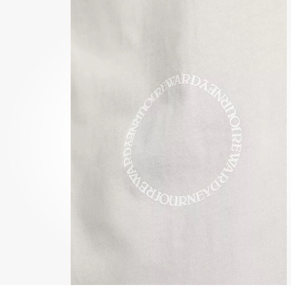 Nike Kyrie Journey Reward Long Sleeve Loose Fit Light Bone T-shirt DV9725-072 - Picture 4 of 4